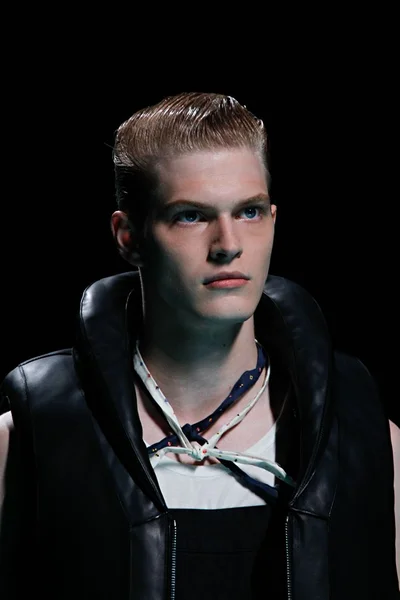 Look 20